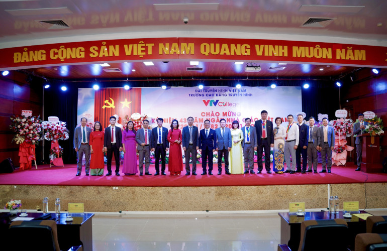 Trường Cao đẳng Truyền hình long trọng tổ chức mít tinh kỷ niệm Ngày Nhà giáo Việt Nam 20/11