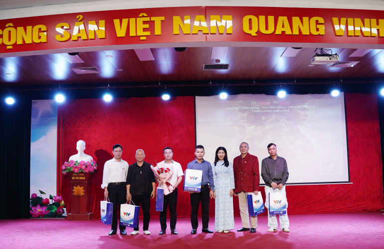 VTV College: Giao lưu cùng các Cựu chiến binh và công chiếu phim “Mưa đỏ”